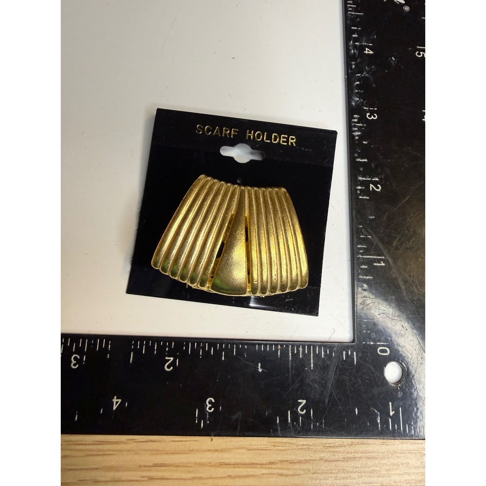 Vintage Gold Scarf Holder Basket Weave Ribbed Fan Accessory Made in USA